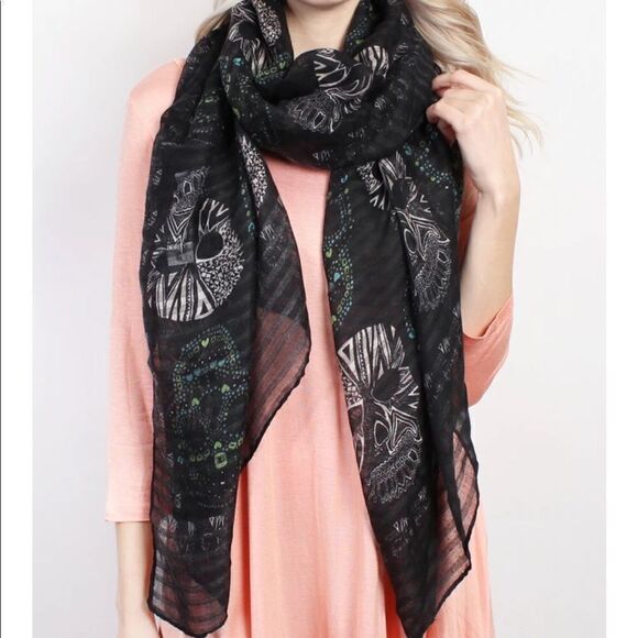 Riah sugar skull scarf - Picture 1 of 4